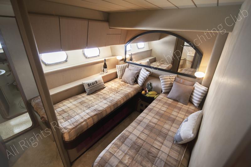 Book yachts online - motorboat - Ferretti 58/64ft - Alter Ego II - rent