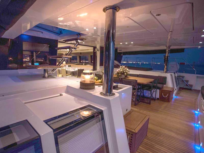 Book yachts online - catamaran - Lagoon 620 Essence - Soleanis II - rent