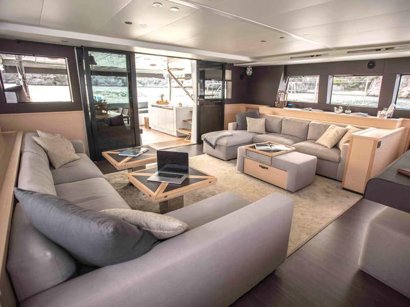 Book yachts online - catamaran - Lagoon 620 Essence - Soleanis II - rent