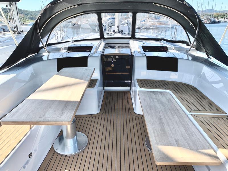 Book yachts online - sailboat - Hanse 508 - APOLLO (A/C, Gen, Watermaker, Electric Winches) - rent