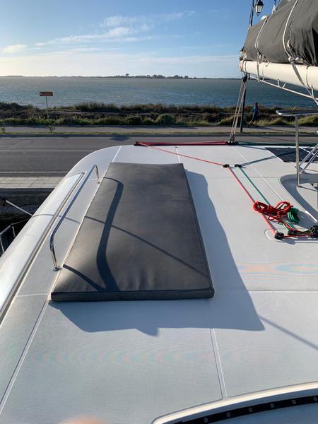 Book yachts online - catamaran - Lagoon 42 - KARMA (A/C, Gen, Watermaker) - rent