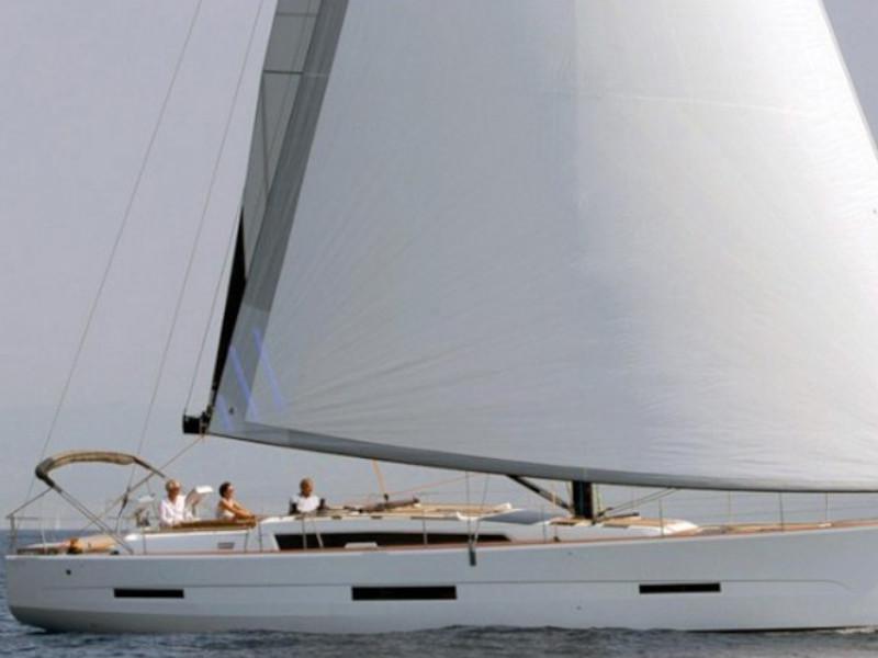 Book yachts online - sailboat - Dufour 560 Grand Large - Altamira - rent