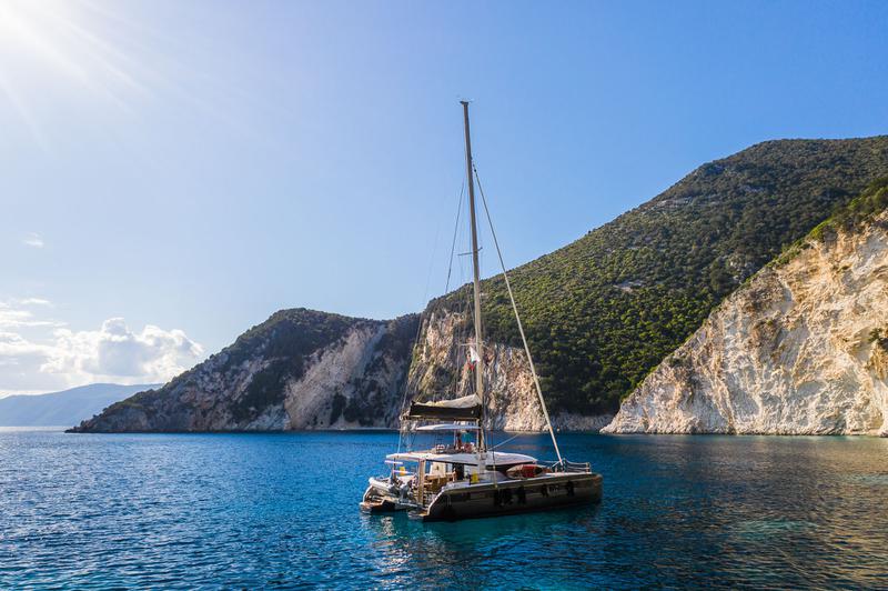 Book yachts online - catamaran - Lagoon 50 - Magnum Opus - BRAND new 2022 - rent