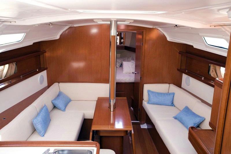 Book yachts online - sailboat - Oceanis 37 - JULIE - rent