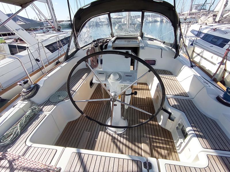 Book yachts online - sailboat - Oceanis 37 - JULIE - rent
