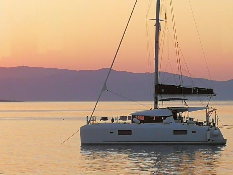 Book yachts online - catamaran - Lagoon 42 - AKTIS (air condition, generator, watermaker)   _Skippered Only_ - rent