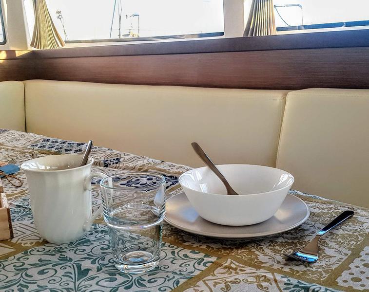 Book yachts online - catamaran - Lagoon 42 - AKTIS (air condition, generator, watermaker)   _Skippered Only_ - rent