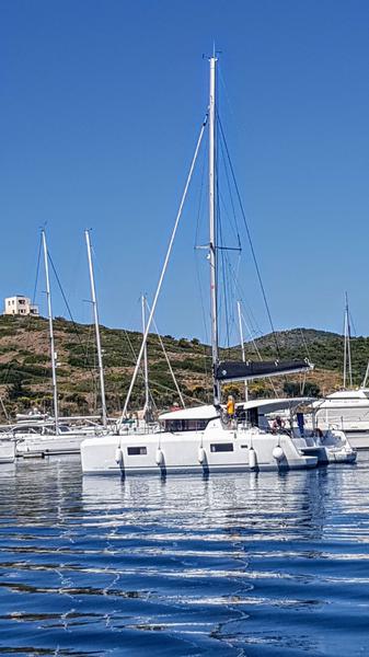 Book yachts online - catamaran - Lagoon 42 - AKTIS (air condition, generator, watermaker)   _Skippered Only_ - rent