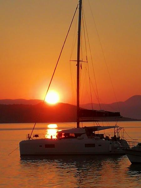 Book yachts online - catamaran - Lagoon 42 - AKTIS (air condition, generator, watermaker)   _Skippered Only_ - rent