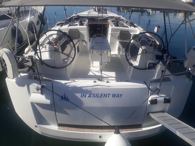 Book yachts online - sailboat - Sun Odyssey 519 - In A Silent Way - rent