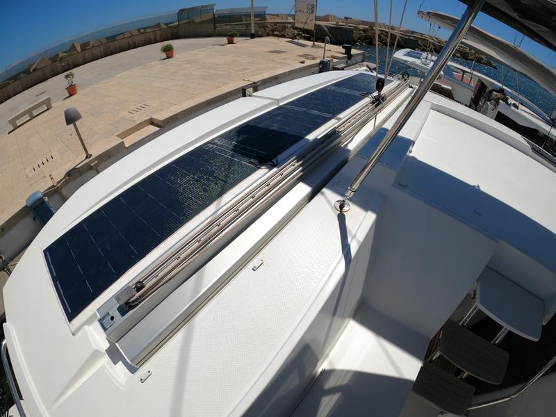 Book yachts online - catamaran - Fountaine Pajot Astréa 42 - Astrea (watermaker+generator) - rent