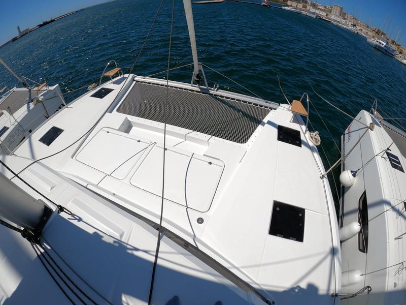 Book yachts online - catamaran - Fountaine Pajot Astréa 42 - Astrea (watermaker+generator) - rent