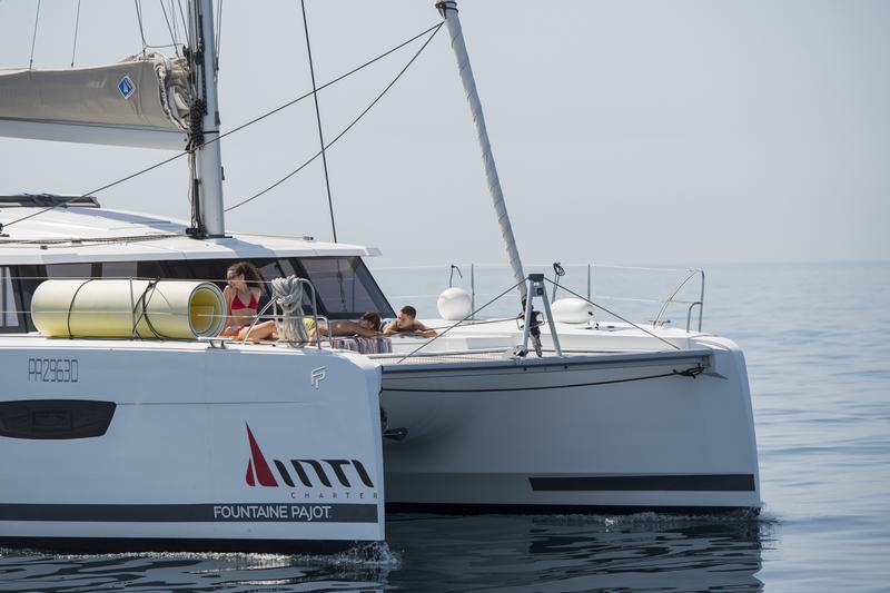 Book yachts online - catamaran - Fountaine Pajot Astréa 42 - Astrea (watermaker+generator) - rent