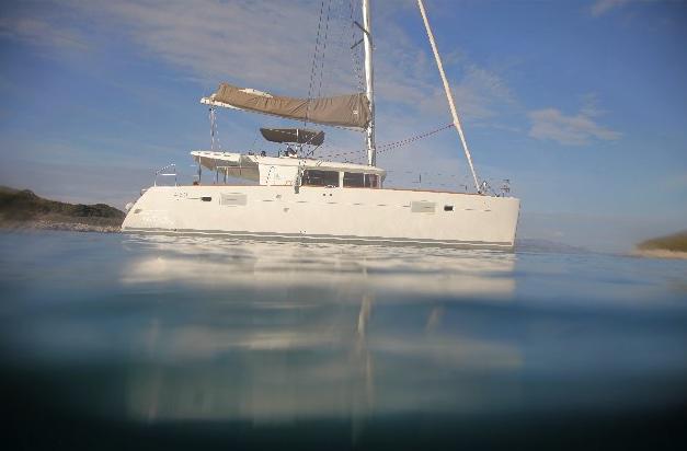 Book yachts online - catamaran - Lagoon 450 Crewed - Iris IV - rent