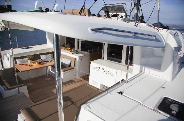 Book yachts online - catamaran - Lagoon 450 Crewed - Iris IV - rent