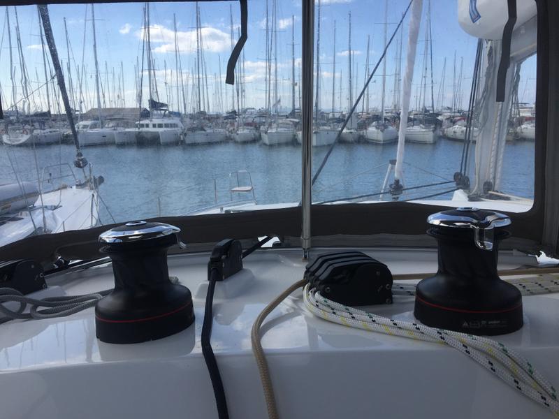 Book yachts online - catamaran - Lagoon 400 S2 - IRIS - rent