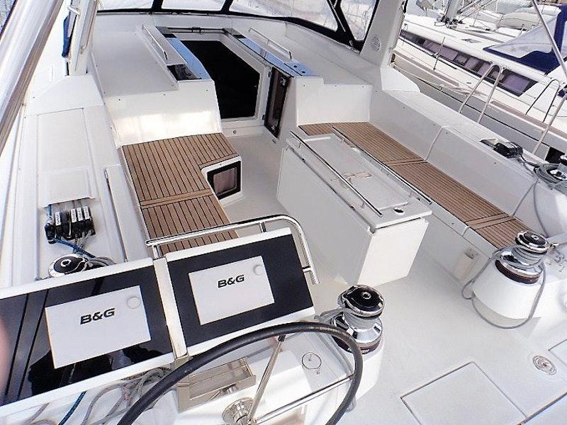 Book yachts online - sailboat - Oceanis 55 - LUCKY TRADER (generator, air condition) - rent