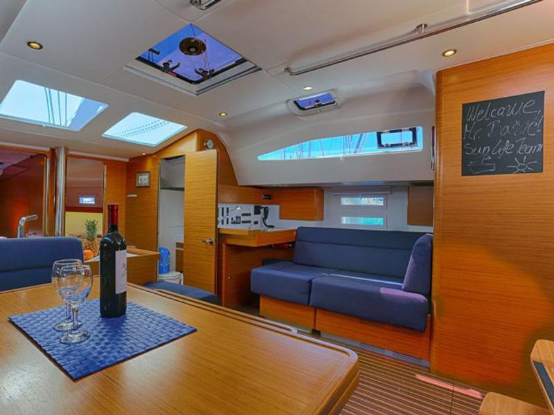 Book yachts online - sailboat - Elan 494 Impression - Lucija I - rent