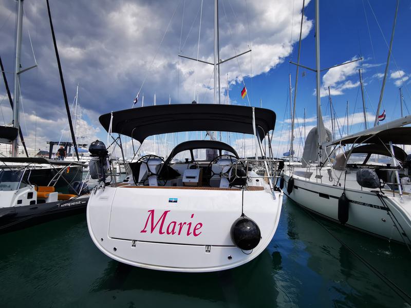 Book yachts online - sailboat - Bavaria Cruiser 51 - MARIE - rent