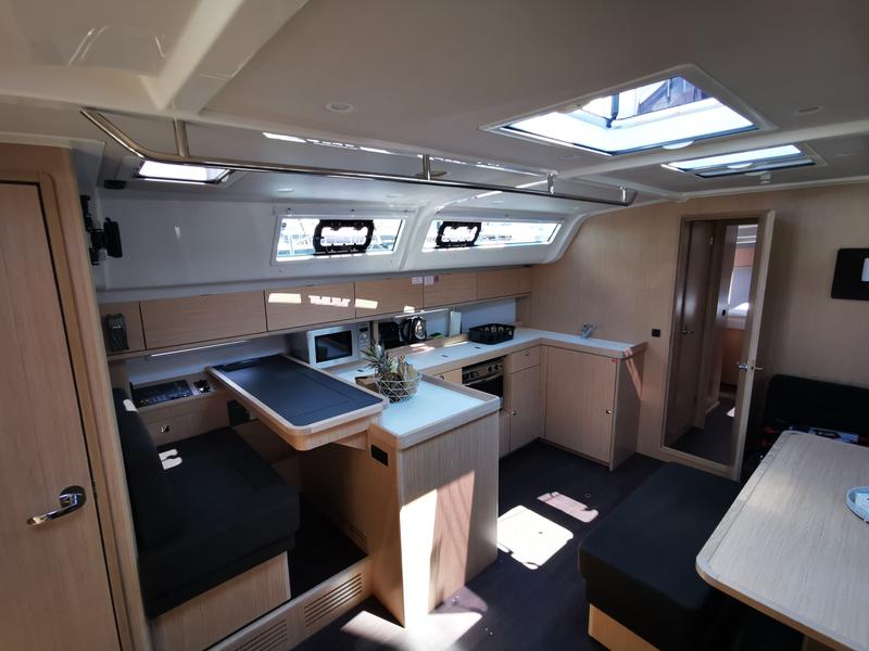 Book yachts online - sailboat - Bavaria Cruiser 51 - MARIE - rent
