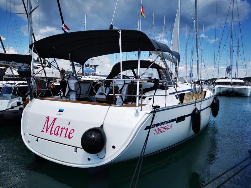 Book yachts online - sailboat - Bavaria Cruiser 51 - MARIE - rent