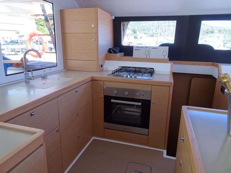 Book yachts online - catamaran - Dufour Catamaran 48 - Olga - rent