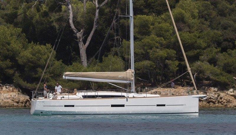 Book yachts online - sailboat - Dufour 460 - WILMA - AC and generator - rent