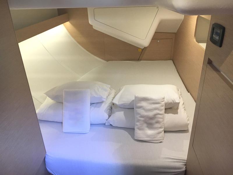 Book yachts online - sailboat - Elan 50 Impression (4+1 cabins) - FRIENDS - AC and generator - rent