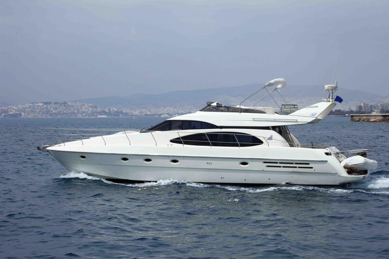 Book yachts online - motorboat - Azimut 58 - Poseidon - rent