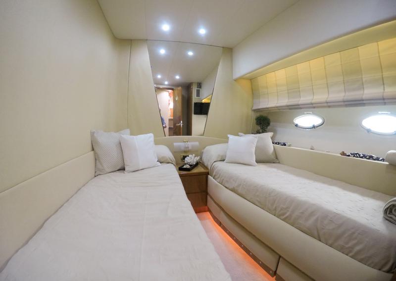 Book yachts online - motorboat - Azimut 58 - Poseidon - rent