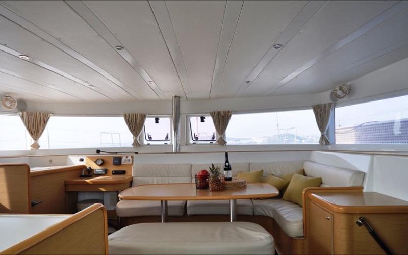 Book yachts online - catamaran - Lagoon 421 - Paluko - rent