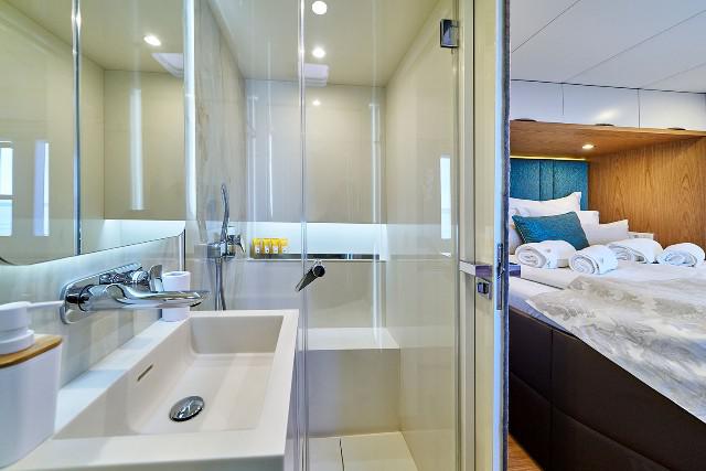 Book yachts online - catamaran - Sunreef 60 - SINATA - rent