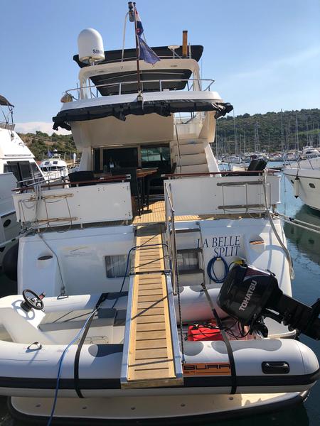 Book yachts online - motorboat - Yaretti 2110 - La Belle  - rent