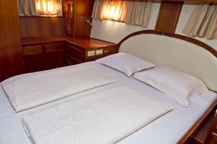 Book yachts online - motorboat - Staryacht 1670 - Milu  - rent