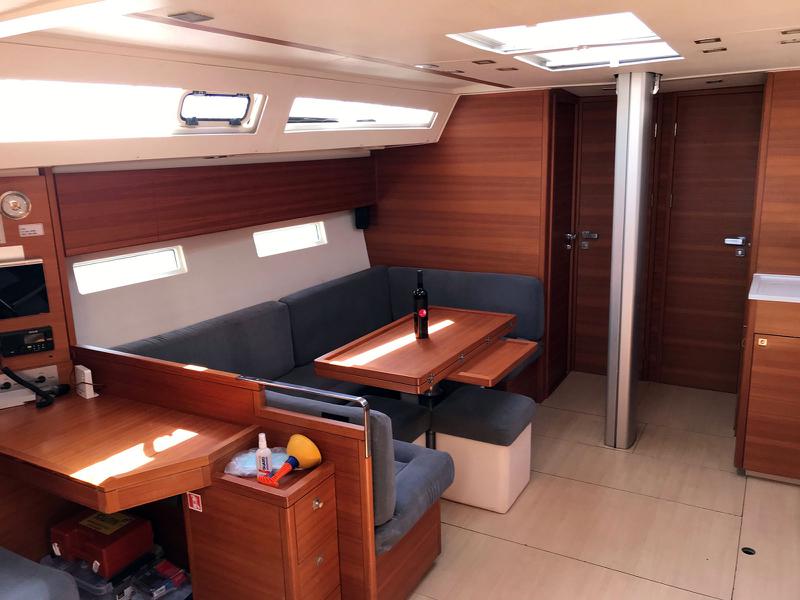 Book yachts online - sailboat - More 55 - PIXEL - rent