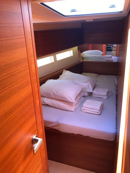 Book yachts online - sailboat - More 55 - PIXEL - rent