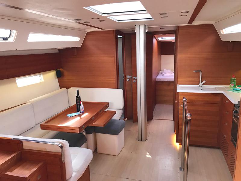 Book yachts online - sailboat - More 55 - ATHENE - rent