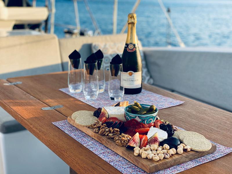 Book yachts online - sailboat - Jeanneau 64 - BALLADEER - rent