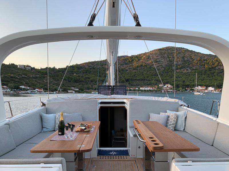 Book yachts online - sailboat - Jeanneau 64 - BALLADEER - rent