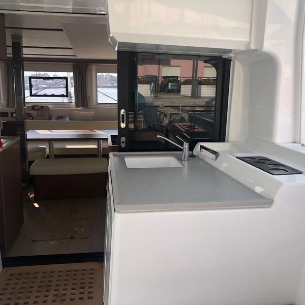 Book yachts online - catamaran - Lagoon 46 - Terra Sarda - air conditioned - - rent