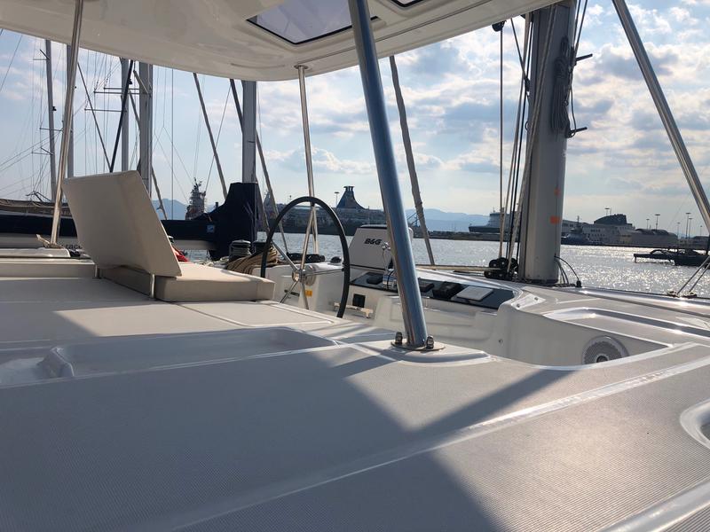 Book yachts online - catamaran - Lagoon 46 - Terra Sarda - air conditioned - - rent