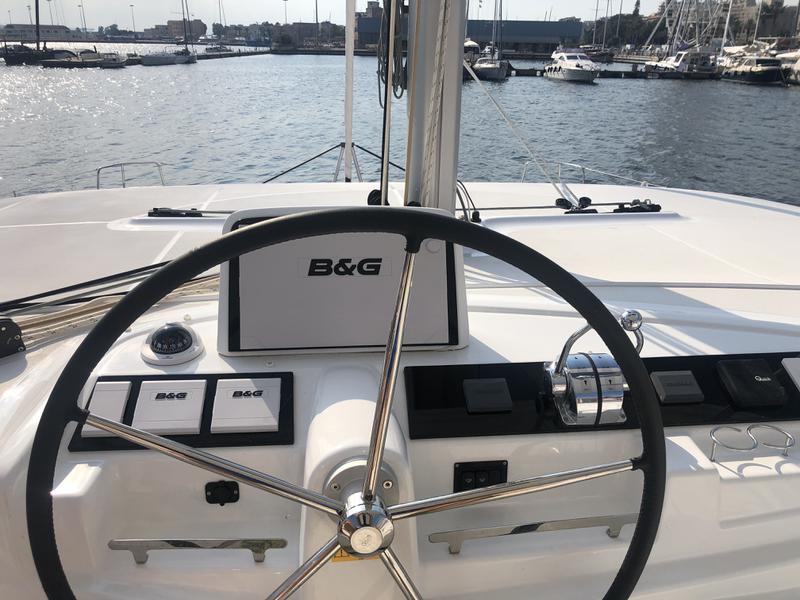 Book yachts online - catamaran - Lagoon 46 - Terra Sarda - air conditioned - - rent