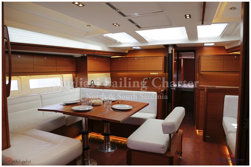Book yachts online - sailboat - Dufour 512 Grand Large * - Head Quarter - rent