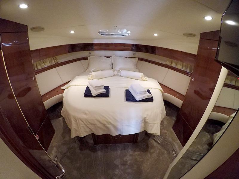 Book yachts online - motorboat - Fairline Phantom 50 - Luna IV (Jet ski - option with extra charge) - rent
