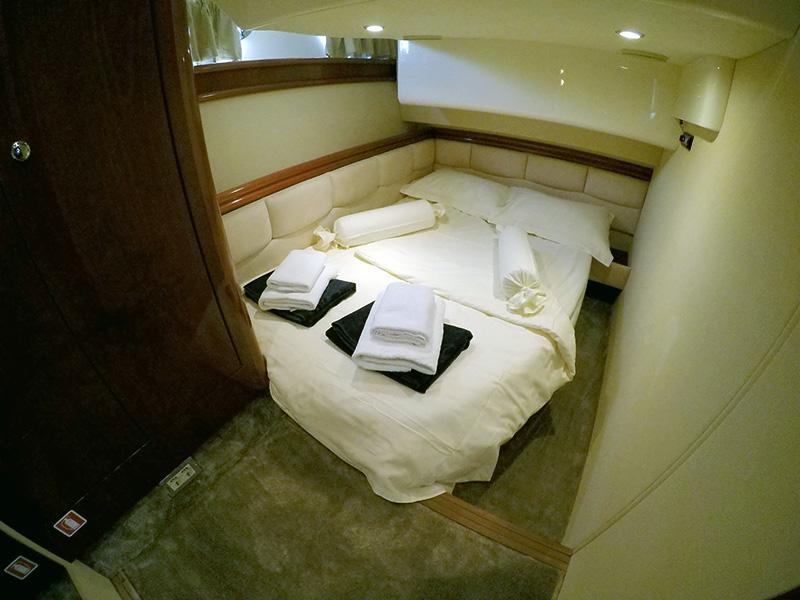 Book yachts online - motorboat - Fairline Phantom 50 - Luna IV (Jet ski - option with extra charge) - rent