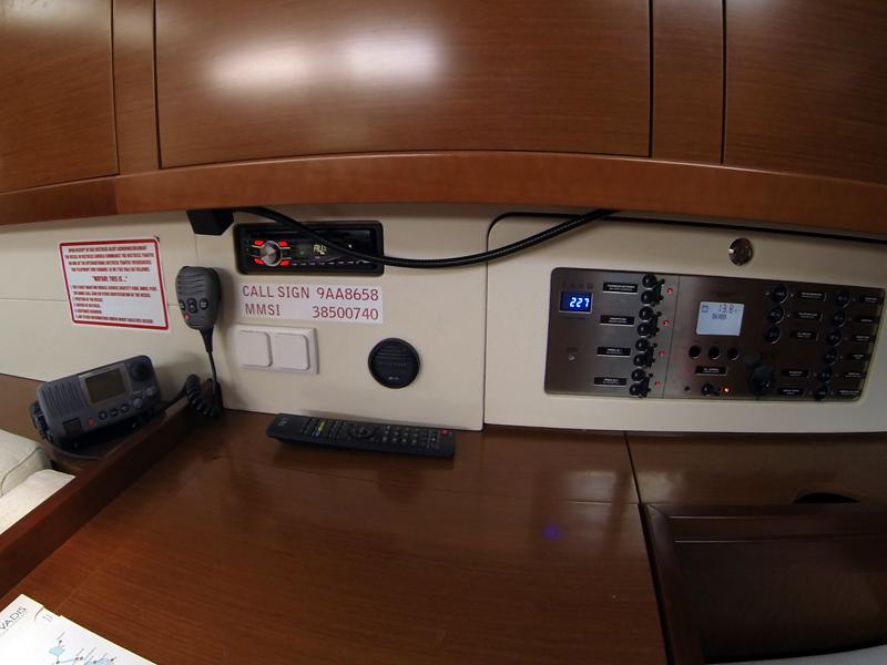 Book yachts online - sailboat - Oceanis 50 - Pika II (Bowthruster, Sails 2020, AC + generator) - rent