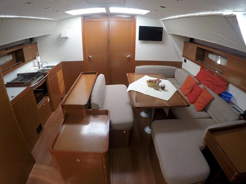 Book yachts online - sailboat - Oceanis 50 - Pika II (Bowthruster, Sails 2020, AC + generator) - rent