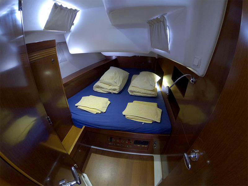 Book yachts online - sailboat - Oceanis 50 - Pika II (Bowthruster, Sails 2020, AC + generator) - rent