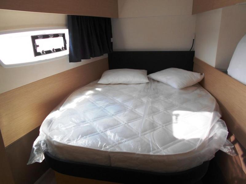 Book yachts online - catamaran - Astréa 42_2020 - SY_2062 - rent