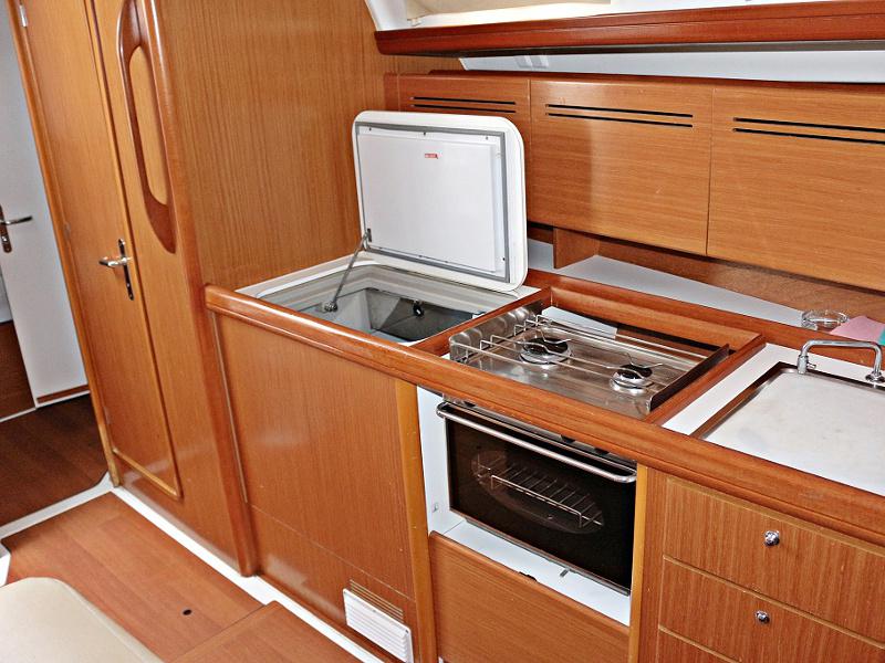Book yachts online - sailboat - CYCLADES 43.4 BT - LEVANT - rent
